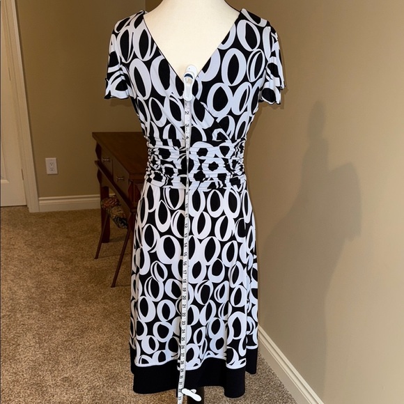 Sandra Darren Black and White, Wrap Over Bodice, Ruched Waist, Midi Dress - Picture 9 of 16